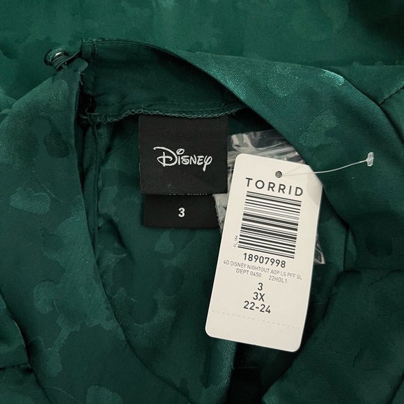 NWT Torrid Disney Minnie & Mickey Jacquard Puff Sleeve Blouse size 3X in Green - Picture 7 of 9